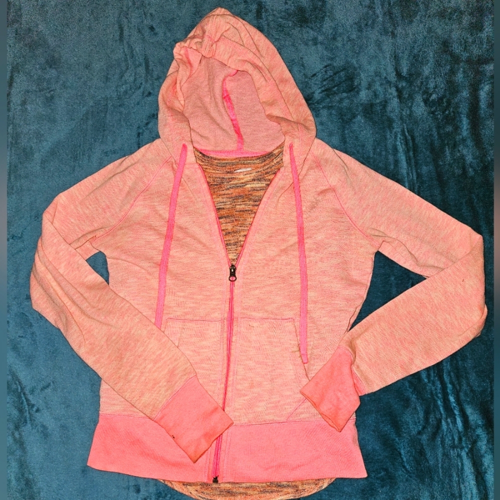 ⚠️Free bundle item- Pink hoodie shirt set